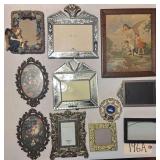 LOT OF FRAMES TO INCLUDE METAL FRAMES, CUT-MIRROR-STYLE FRAMES, GOLD-TONE METAL FRAME, AND ANTIQUE FRAME WITH PRINT