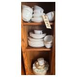 LARGE LOT OF VINTAGE GLASSWARE TO INCLUDE FIRE-KING SWIRL DINNERWARE, EGG TRAY, ETC.; SET OF FEDERAL DISHWARE WITH GOLD-TONE FLORAL DECOR