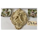2 VINTAGE WALL PLAQUES WITH COLONIAL FIGURES AND VICTORIAN-STYLE WALL HANGING - APPEARS TO BE CHALK