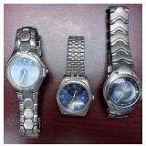 3 PRE-OWNED BLUE FACED WATCHES: CITIZEN ECO-DRIVE, PRESTIGE BY WALTHAM PIM183M QUARTZ, SWISS QUARTZ - ALL 3 WORKING/KEEPING TIME