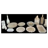 CLEAR GLASSWARE TO INCLUDE ROUND PYREX BAKING DISH, RECTANGULAR PYREX BAKING DISH, BOTTLES, JUG, VASE, PRESSED GLASS PLATES, SERVING PLATTER, BUTTER DISH