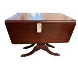 DUNCAN-PHYFE STYLE MAHOGANY DROP LEAF TABLE - APPROX. 30” TALL X 24.5” LONG W/ LEAVES DOWN/52.5” W/ LEAVES EXTENDED X 36” WIDE