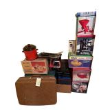 GUN CASE, JASON MODEL 136 7 X 50 BINOCULARS, VINTAGE 8-TRACK PLAYER