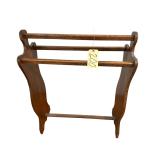 WOODEN QUILT RACK