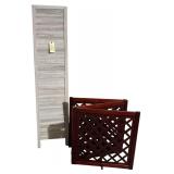 GRAY WOOD LOUVERED PANEL, 3-PANEL FOLDING WOOD LATTICE PET GATE W/ FEET