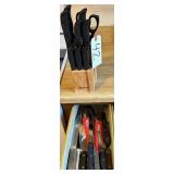 FARBERWARE KNIFE BLOCK SET, CLEAVERS, AND OTHER KNIVES, SMALL ASSORTMENT OF SILVERWARE