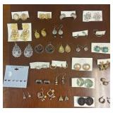 LOT OF APPROX. 30 PAIRS OF FASHION EARRINGS, SOME STUD, SOME CLIP-ON, SOME PIERCED.