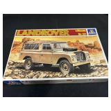 Open Box Italeri Land Rover