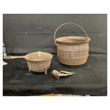 Antique Cast Iron Posnet and Cauldron