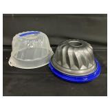 Nordic Ware Bundt Pan w/Cake Carrier