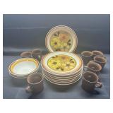 19 pc MCM Chadds Ford Aloha Dinnerware