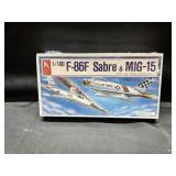 Hobby Craft F-86 Sabre/Mig 15 Sealed