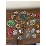 Costume Jewelry Brooch Lot