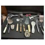 Assorted Vintage & Modern Kitchen Utensils/Gadgets