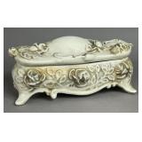 VINTAGE CERAMIC DECORATIVE FOOTED TRINKET BOX