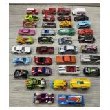 DIE CAST CARS HOT WHEELS GOLDEN WHEEL MAISTO