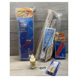 MODEL ROCKET & LAUNCH PAD KITS W ACCESSORIES