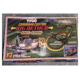 TYCO COMMAND CONTROL BIG DETOUR NITE GLOW NON SLOT