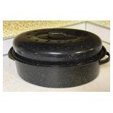 SPECKLED GRANITE WARE ROASTER W LID