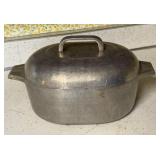 WAGNER WARE SIDNEY MAGNALITE OVAL ROASTERETTE