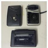 VINTAGE RADIOS & CASSETTE PLAYERS RCA LENOX SOUND