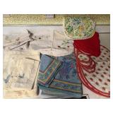 VINTAGE TABLE LINENS EMBROIDERED STRAWBERRIES