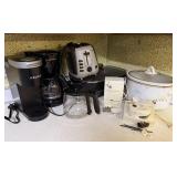 KITCHEN SMALL APPLIANCES OSTER CROCK POT KEURIG