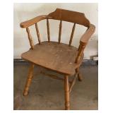 EARLY AMERICAN PUB STYLE DINING ARM CHAIR