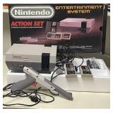 NINTENDO NES 001 ENTERTAINMENT SYSTEM ACTION SET
