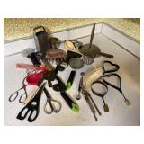 KITCHEN UTENSILS & GADGETS