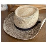 VINTAGE DOCKERS NATURAL FIBER BRIM HAT ONE SIZE