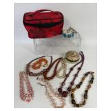 VINTAGE FASHION JEWELRY & TRINKET BOX