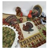 THANKSGIVING DECOR & TABLE LINENS