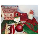 CHRISTMAS DECOR VINTAGE LATCH HOOK TREE SKIRT