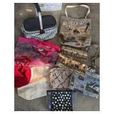 ASSORTED HANDBAGS & INSULATED PICNIC TOTE