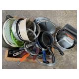 ASSORTED POTS PANS BAKING PANS MICROWAVE PANS