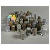 VINTAGE THIMBLES METAL & PLASTIC