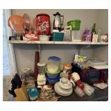 JACKPOT LOT!  MICROWAVE & KITCHEN ESSENTIALS