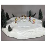 DEPARTMENT 56 VILLAGE ANIMATED SKATING POND