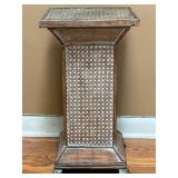 THREE HANDS CORP RATTAN PEDESTAL PLANT STAND