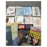 NATIONAL GEOGRAPHIC MAPS & COLLECTIBLE MAGAZINES