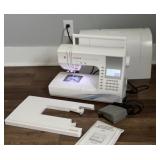 SINGER QUANTUM STYLIST COMPUTERIZED SEWING MACHINE