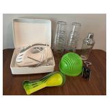 JACKPOT LOT!  KITCHEN WARES HAMILTON BEACH MIXER