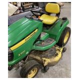 John Deere Lawn Tractor