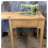 Vintage Singer 185 Sewing Machine