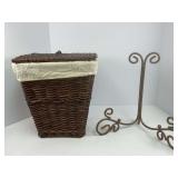 Wicker Basket with Lid and Plate Stand
