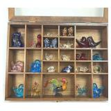 Lidded Display Box with 22 Slots