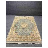 Traditional Floral Medallion Patterned Rug