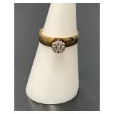 10 KT Ladies Diamond Cluster Ring