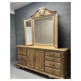 Lexington Furn Provincial Triple Dresser